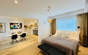 Easy Livin' Apartment Hotel